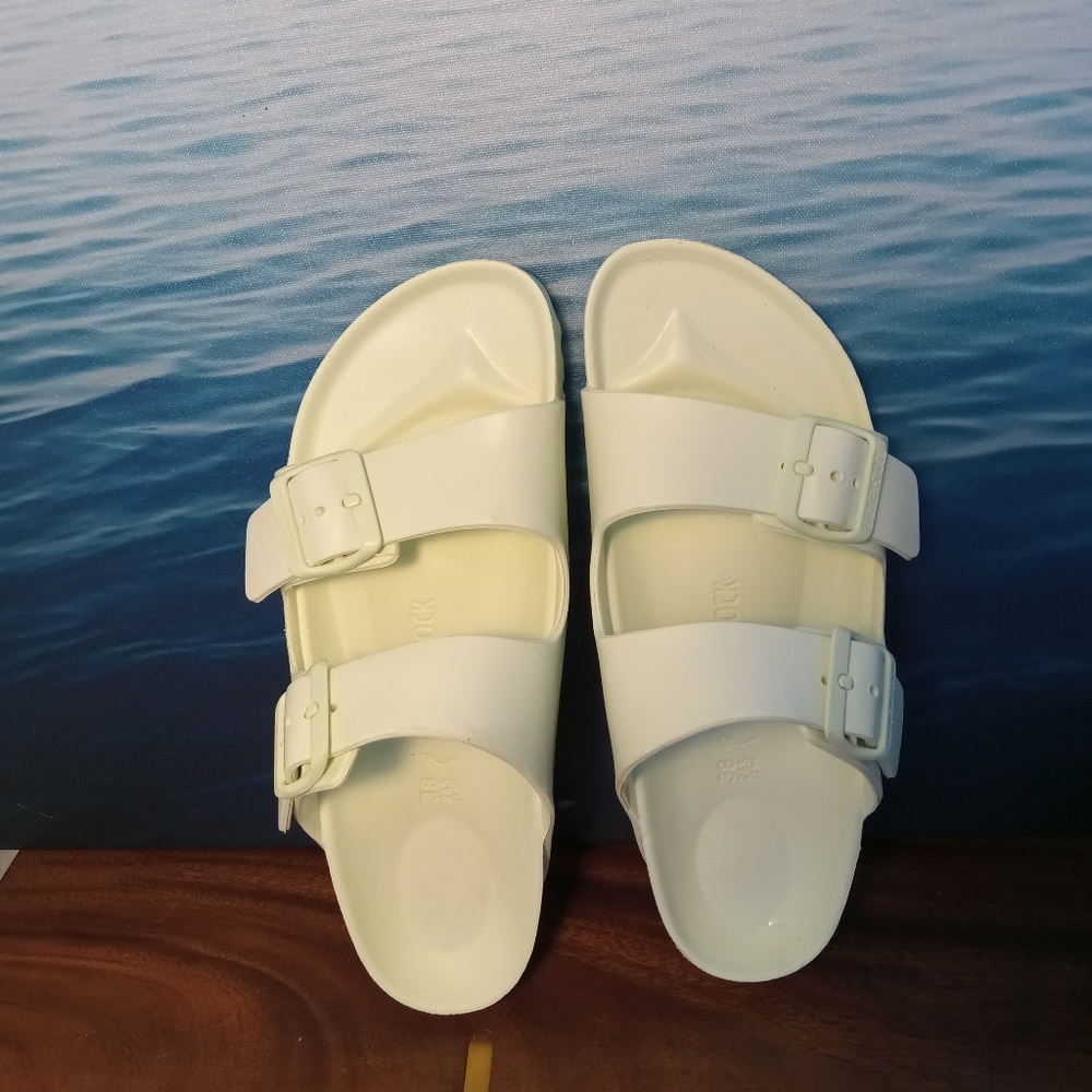 Free People Birkenstock size 7 US 38 UK Light Green Lightweight New